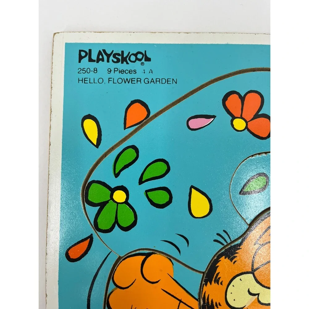 Playskool Vintage Garfield in Flower Garden Wooden Frame 9 Piece Puzzle 250-8